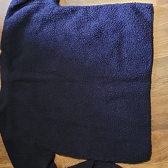 Harry Potter Crest Sweatshirt - Picture 2 of 3